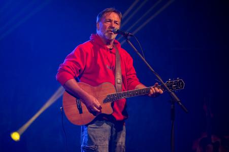 Koncert KEKS v jeskyni Výpustek, 13. 7. 2024